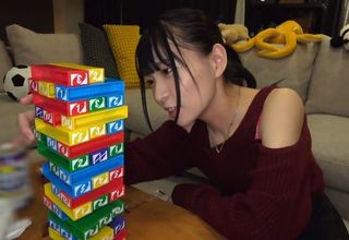 Chơi Rút Gỗ Lột Đồ Cùng Em Gái Dâm Đãng