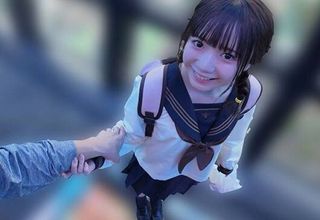 Cô cháu gái bé nhỏ đầy dục vọng quyến rũ chú họ làm tình